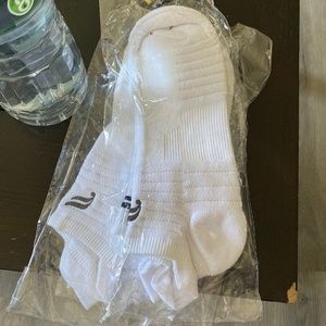 3 pairs men’s NWT Fabletics ankle socks